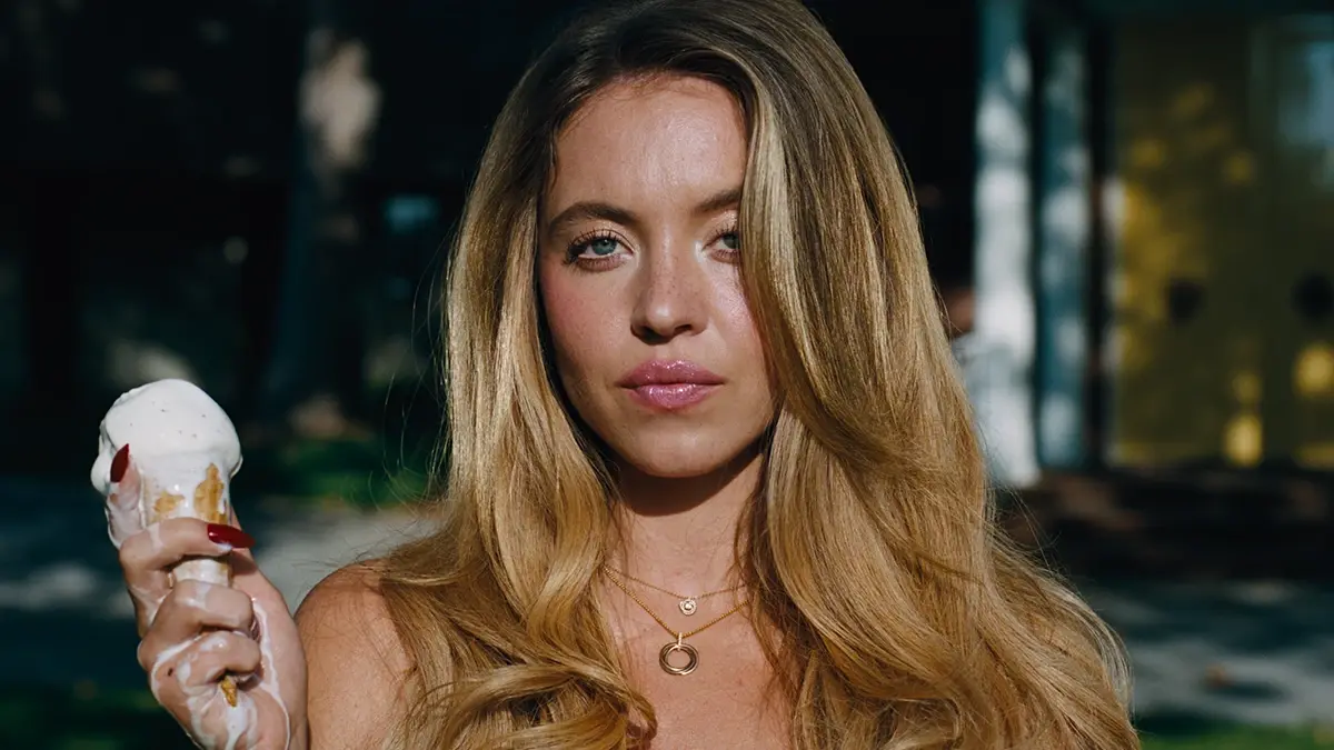 Sydney Sweeney stars in Euphoria as Cassie Howard.