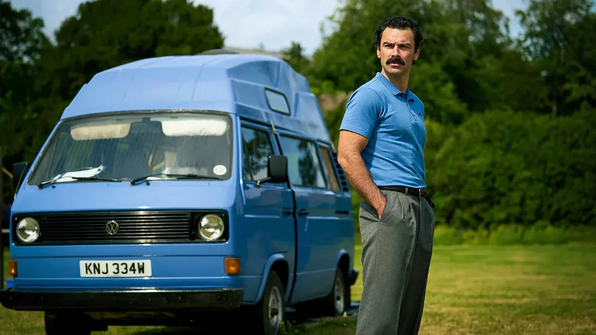 Aidan Turner as Declan O’Hara in Rivals season 2 on Disney+.