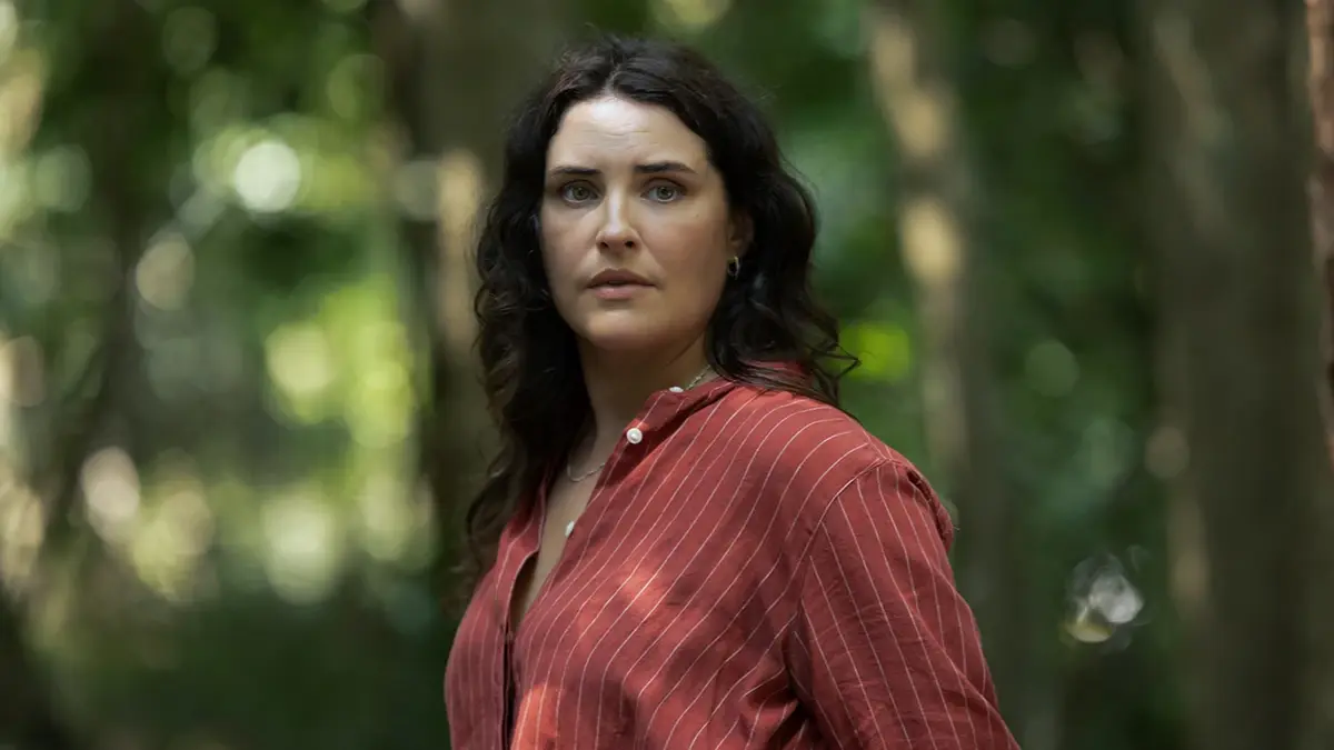 Stream Playing Gracie Darling on Paramount+.