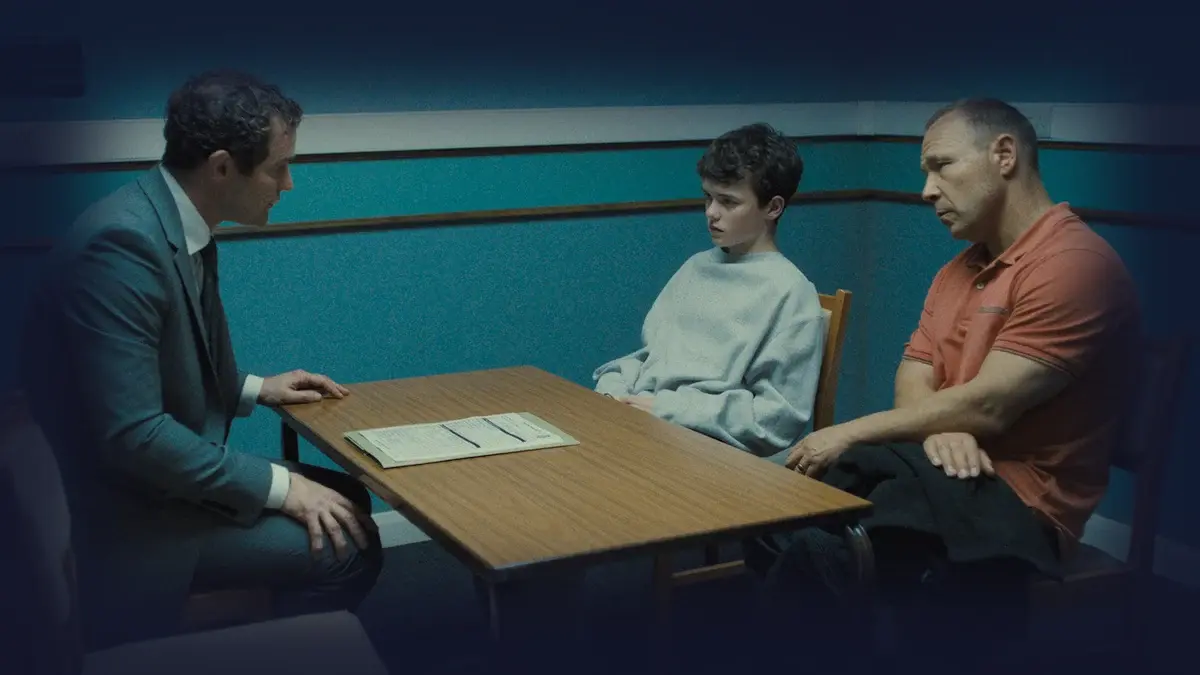 Stream Adolescence in Apps > Netflix.