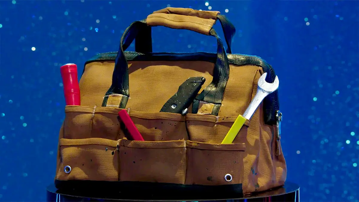 Stream Is It Cake? seasons 1-3 in Apps > Netflix now.