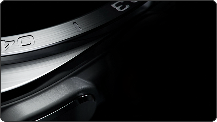 Close up image of the Galaxy Watch Ultra2